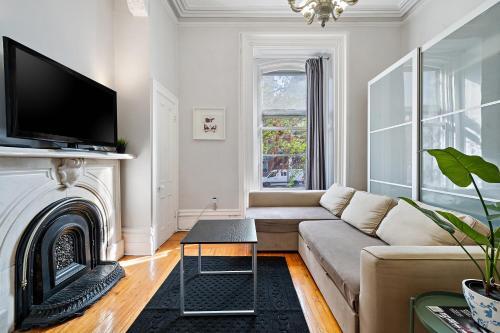 Old Port Montreal Apartments By Restavio