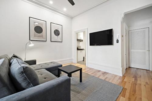 Old Port Montreal Apartments By Restavio