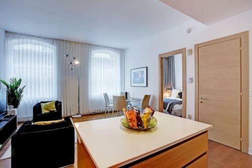 Apartamento Stella Stays Charming & Historic Old Montreal Netflix