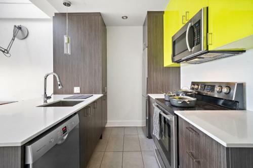Frontenac Apartments By Restavio
