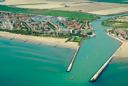 Beautiful Villa For 6 People - Tv - AC