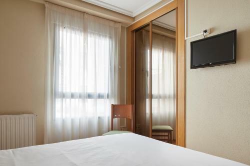 Iraipe Achuri Hotel