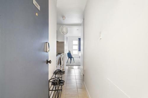 Hutchison Apartments By Restavio