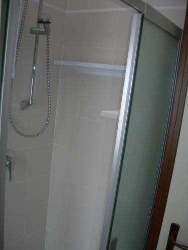 Amazing Apartment With Pool For 5 People