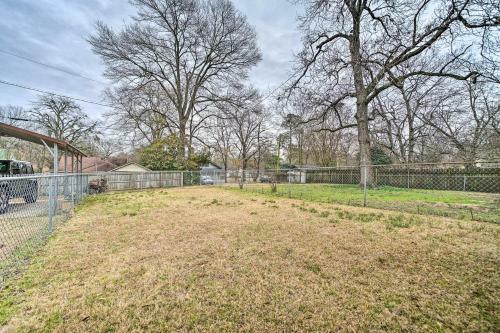 Texarkana Pet-friendly Pad With Fenced Backyard