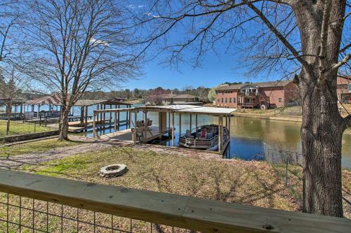 Waterfront Home With 2 Kayaks, Dock, Boat Slip!