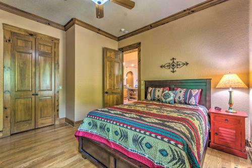 Luxurious Hot Springs Abode With Private Dock!