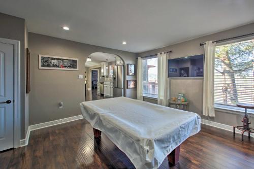 Lovely Hot Springs Escape With Deck And Hot Tub!