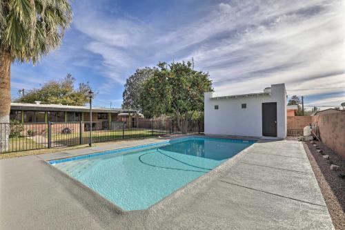 Vibrant Tucson Home Pool, Hot Tub And Fire Pit