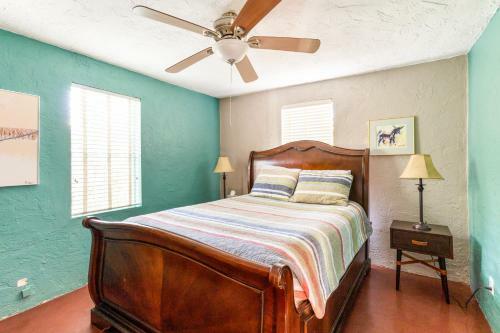 Classy 1940's Midtown Tucson Casita