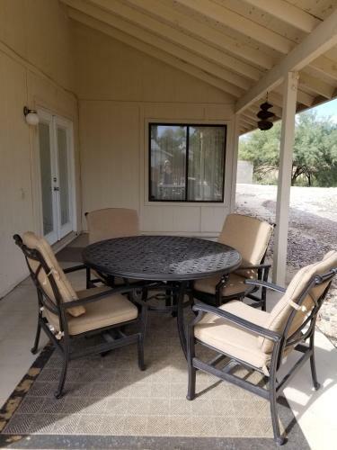 Quiet Neighborhood Off La Canada