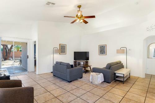 Sonesta Tucson Home