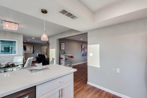 Pool Villa House In North Phoenix