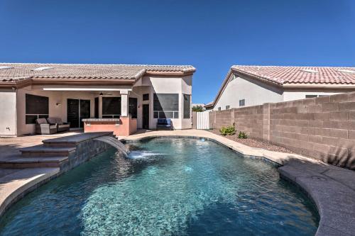 Stylish Phoenix Sanctuary With Outdoor Oasis!