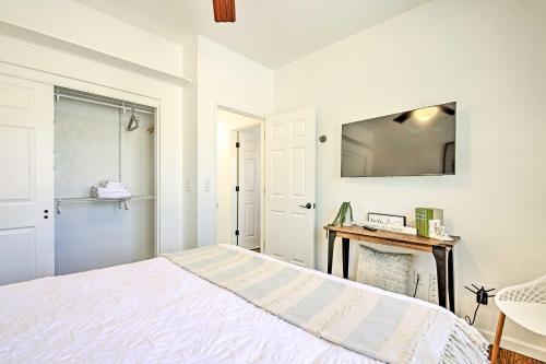 Upscale, Modern Abode, Walk To South Mtn Park