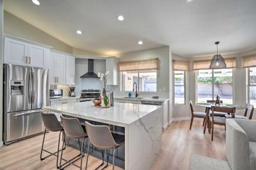 Contemporary Phoenix Gem With Putting Green!