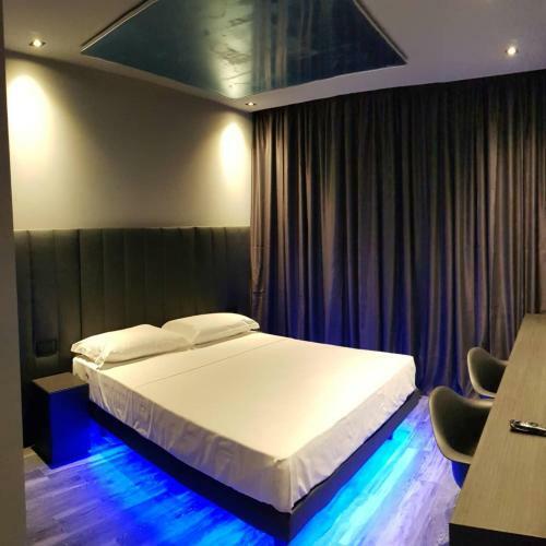 2leonimhotel