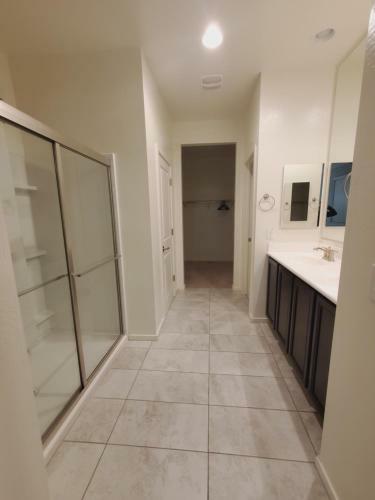 Adventure Short Term Stays - Southgate Ave