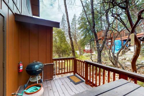 Alder Lake View Lodge