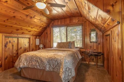 Harris Lakeview Cabin