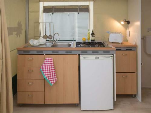 Inviting Mobile Home In Sorso With Garden
