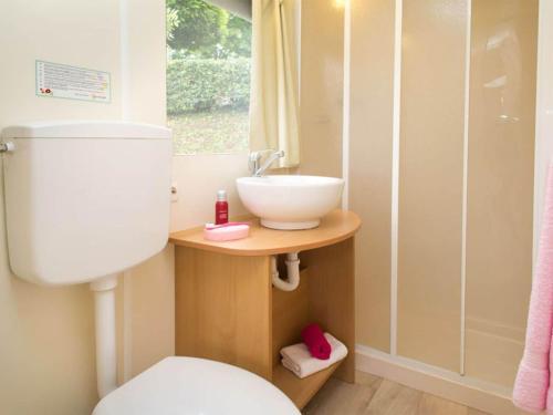 Amazing Mobile Home In Sorso With Shared Pool