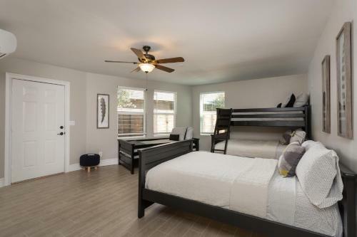 Scottsdale - 4826 N 69th St