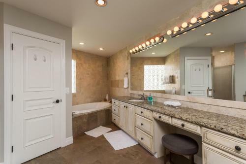 Scottsdale - 4826 N 69th St