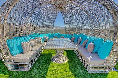 Rooftop Pool - Tpc, Shopping & Dining 2 Miles Wtih Parking - 4404