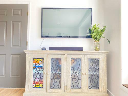 New! Old Town Scottsdale Gem! Close To Everything!