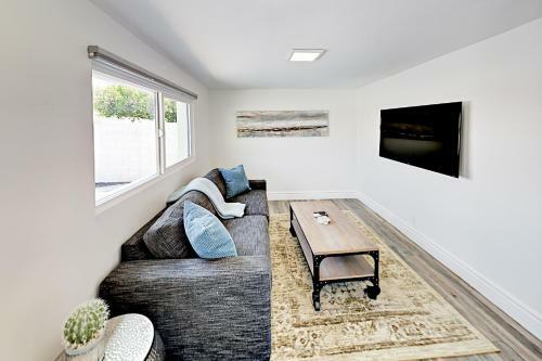Mid-century Gem