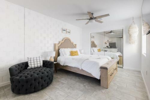 Picadilly Casita - Kitchen In Modern Casita+private Bathroom & Washer