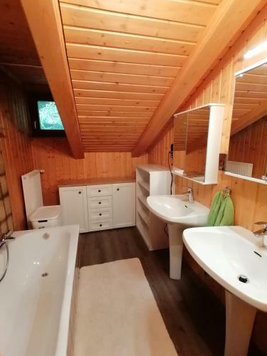Almhaus K�rnten Flattnitz