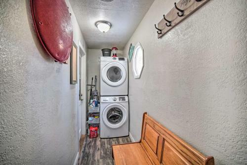 Charming Chalet Deck, 5 Mi To Big Bear Lake!