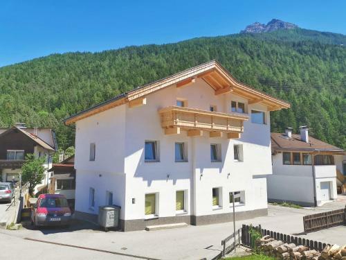 Dmg - 'funky First Floor' Unique Mountain Apartment