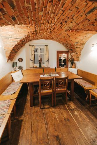 Hostal G�stezimmer & Buschenschank Mit Weingut Hack-gebell