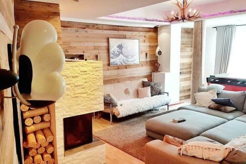 Doug's Mountain Getaway - 'exclusive Mega Chalet'