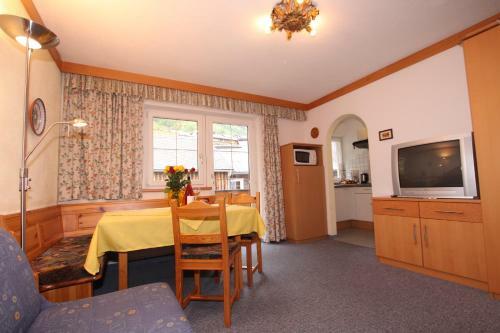 Hostal Apart Garni Arosa