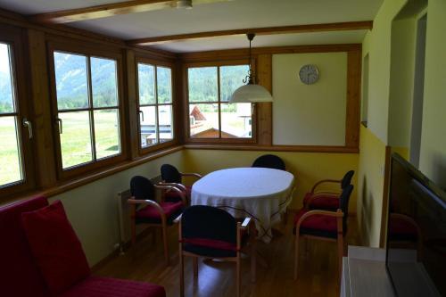 Hostal Pension Edelweiss Top21