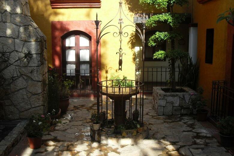 Hotel Casa Del S�tano