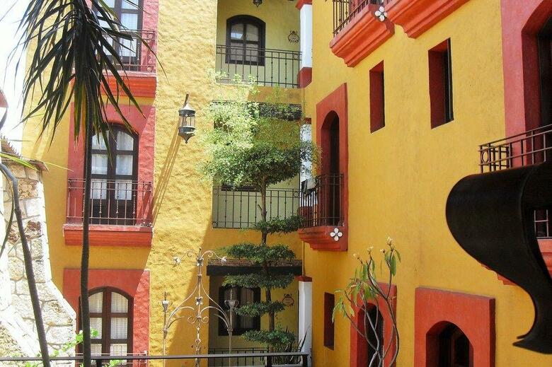 Hotel Casa Del S�tano