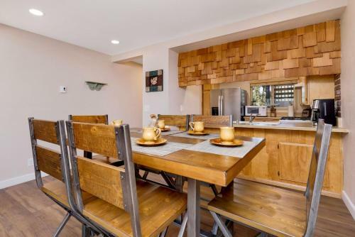 Summit Backyard B By Big Bear Vacations