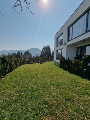 Omki Villa