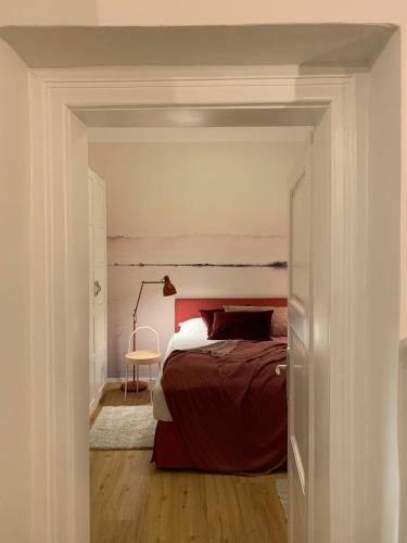 Apartamento Red Flat?enchanting-beside Kf Uni?free Parking