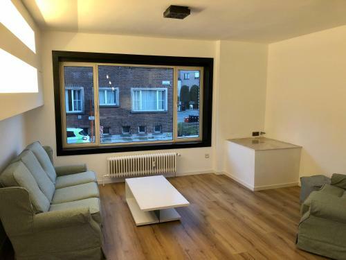 Luxury Two Bedroom Apartment With Bath