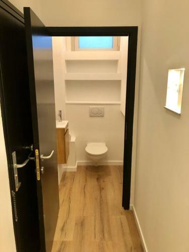 Luxury Two Bedroom Apartment With Bath