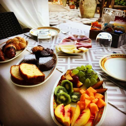 Hostal Relais Villa Anna