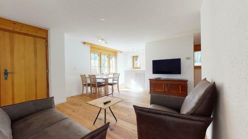 Modern And Spacious Apartment With South Facing Terrace, Marietta #1