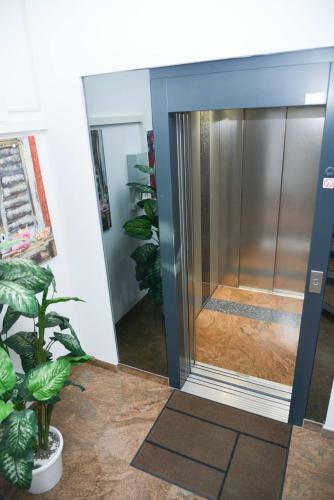 Central City Suite Apartment
