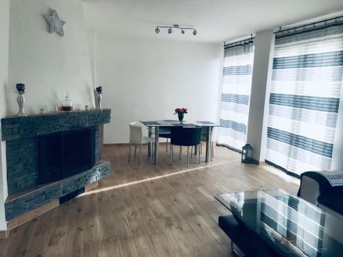 Villa Chalupa S Vnit?n�m Baz�nem